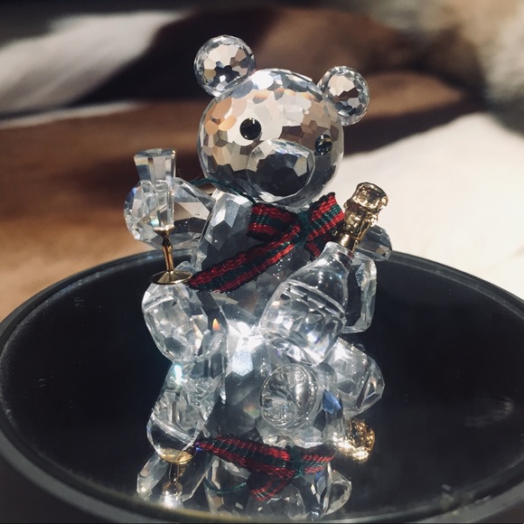 Swarovski Other - 🐻SWAROVSKI BEAR w/CHAMPAGNE 98 COLLECTABLE Gorg🐻